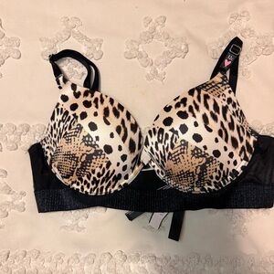 NWT Victoria’s Secret Very Sexy Push Up Bra